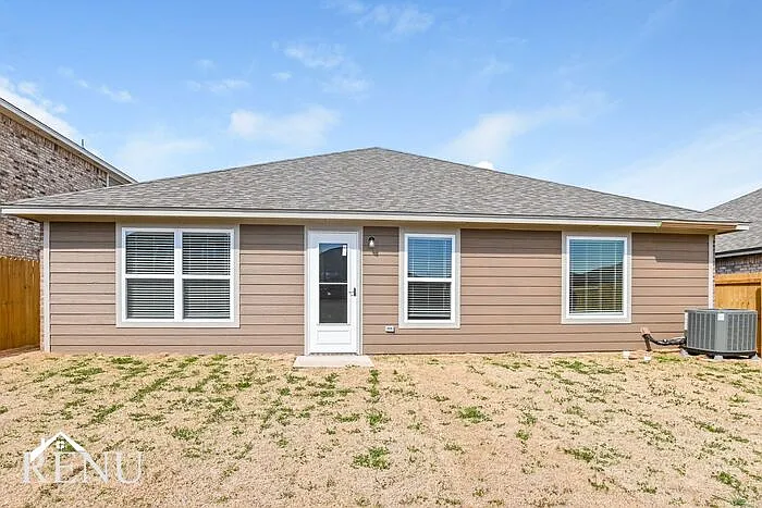 1705 Maroon Dr — Photo 17