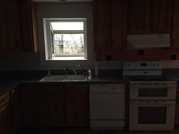 4th image of 60 Gulfwood Ct