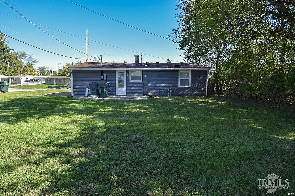 3 bed, 925 sqft, $1,000 — Photo 2