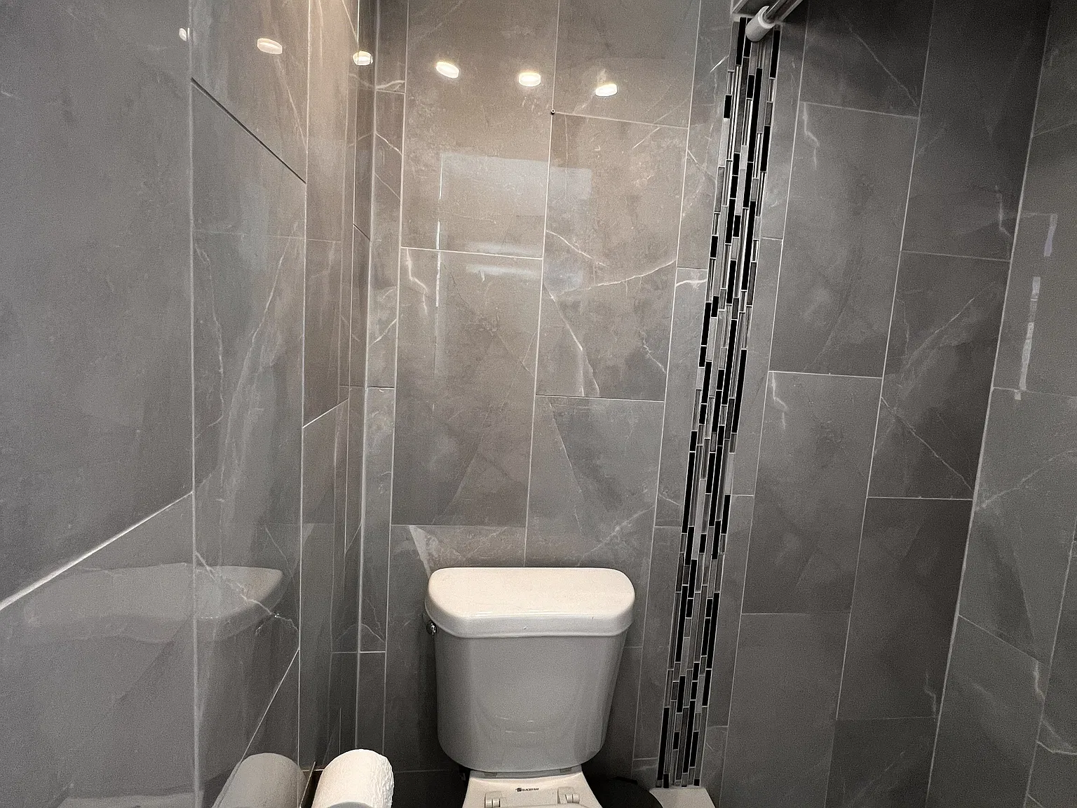 2 bed, 2.0 bath, 1017 sqft, $1,750 — Photo 3