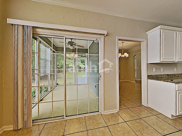960 Fountain Glen Dr — Photo 5