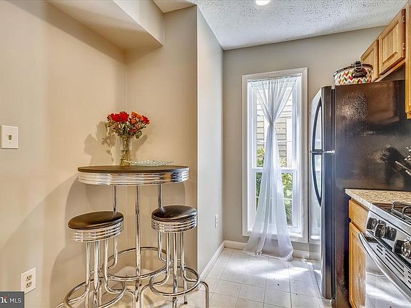 4th image of 7652 Willow Point Dr #7652