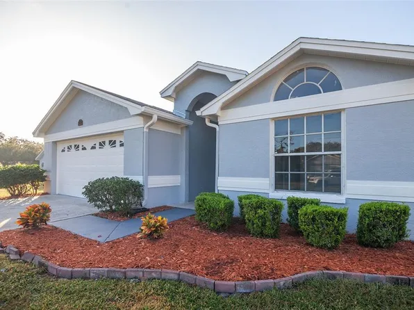 2803 Wilder Park Dr, Plant City, FL 33566