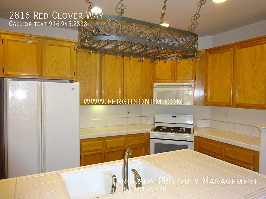 Super Clean Lincoln Home with New Paint — Photo 3