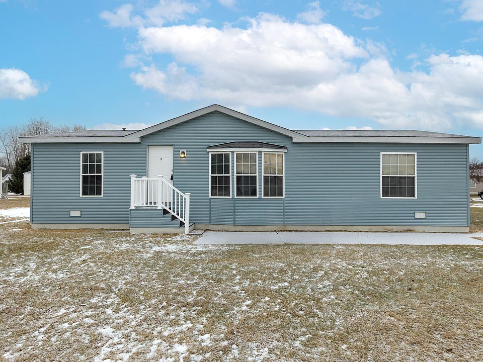 1st image of 548 Harwood Ct #141