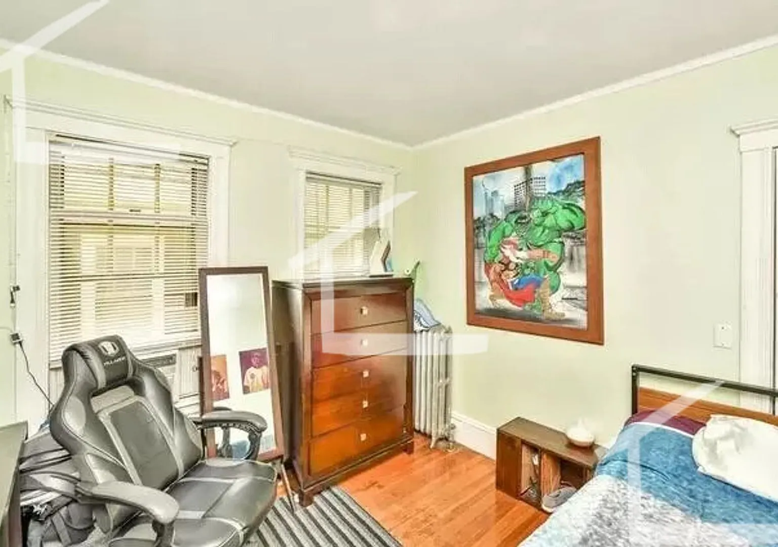 Large 4 bed in Brookline — Photo 1