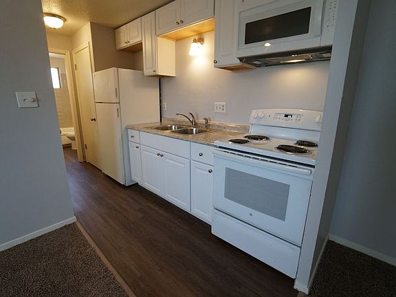 4th image of 758 Clarkson St