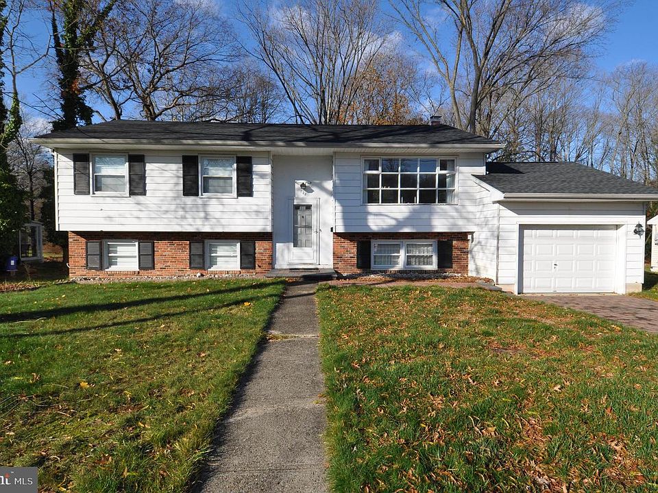 1st image of 128 Dawn Dr