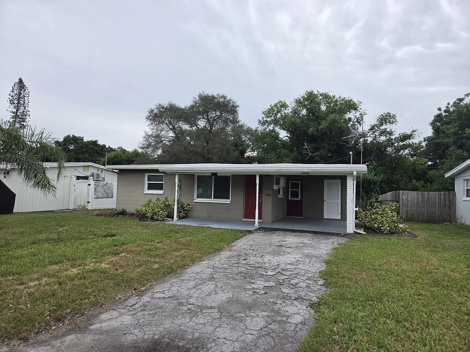 2 bed, 594 sqft, $1,750 — Photo 1