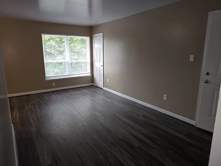 1249 Nelson St #D — Photo 11
