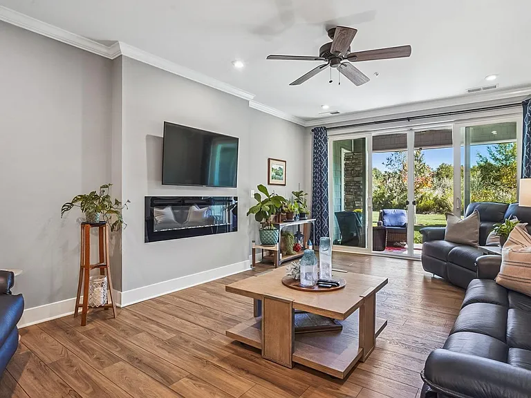 3000 Herons Nest Way #11 — Photo 8