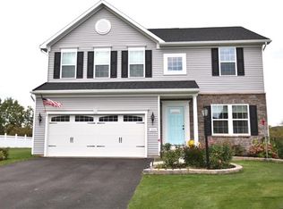 1834 Halesworth Ln, Ontario, NY 14519