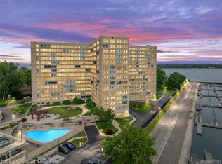 8900 E Jefferson Ave #625, Detroit, MI 48214