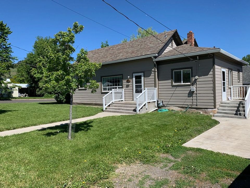 2nd image of 1101 D Ave