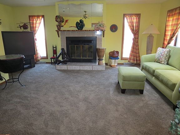 4th image of 17511 Larkspur Ct