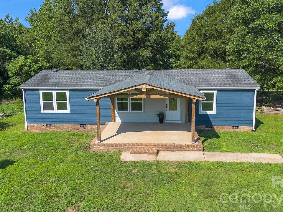 1st image of 2240 Emerald Ln