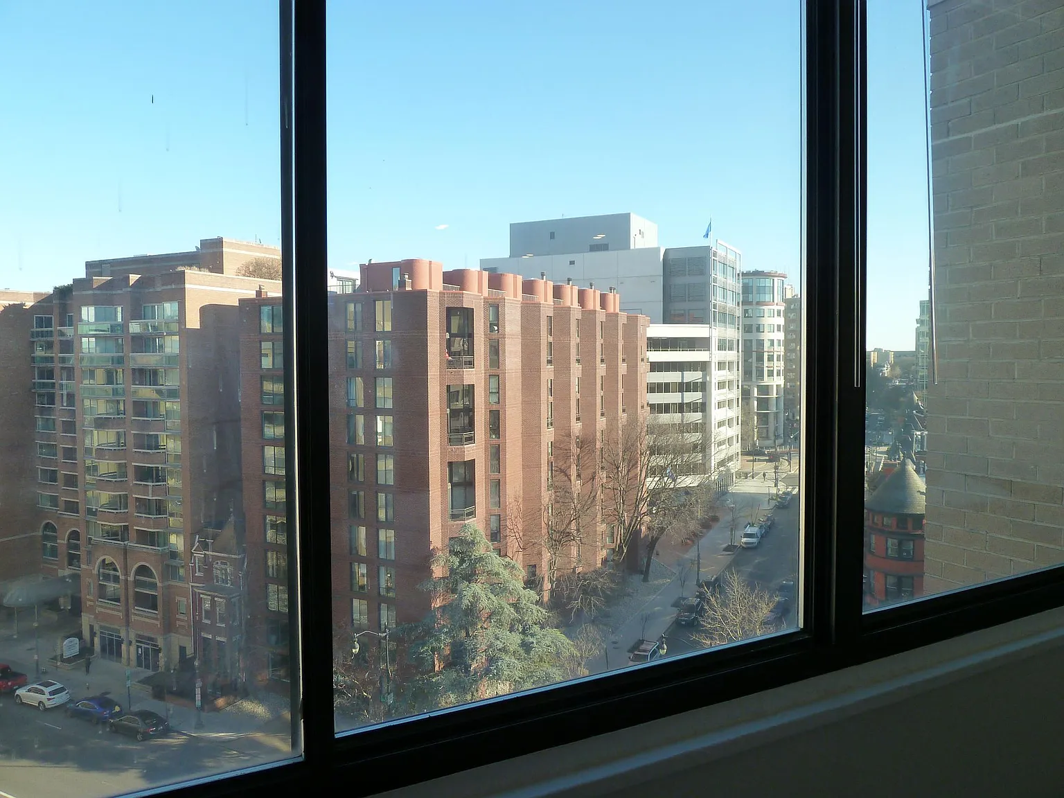 2201 L Street — Photo 4
