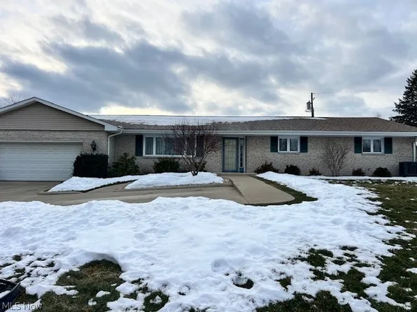 67582 Clark Rd, Saint Clairsville, OH 43950