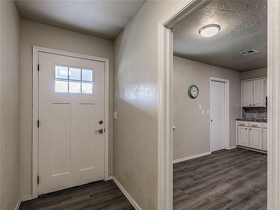 3rd image of 2709 NW 110th St