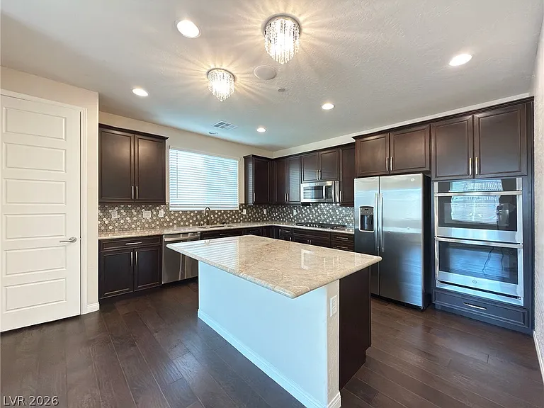 141 Neverland Ave — Photo 15