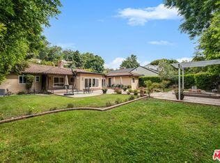 11182 W Sunset Blvd, Los Angeles, CA 90049