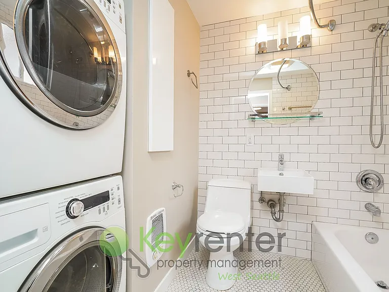 6707 34th Ave SW — Photo 13