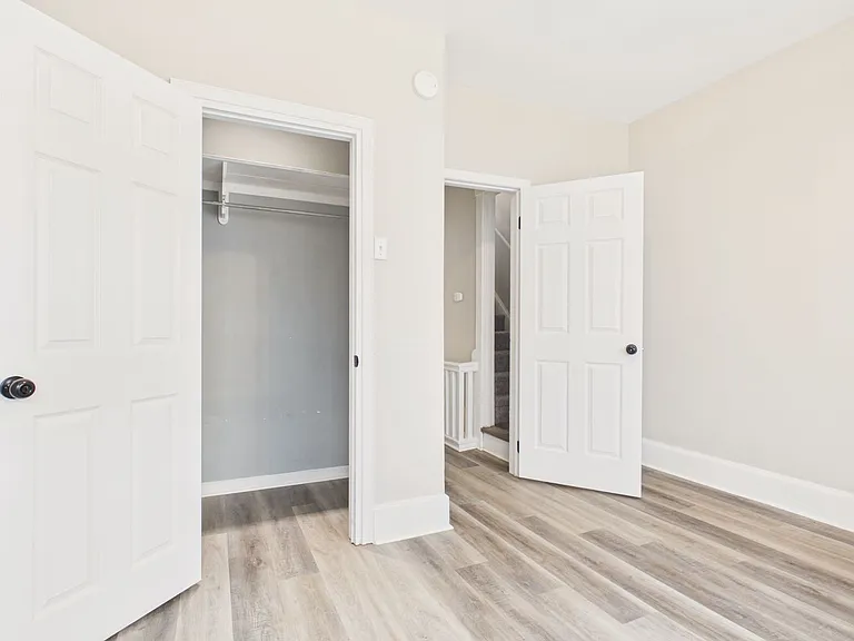 2614 Lexington St — Photo 24