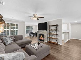 123 Streamside Dr, Roswell, GA 30076