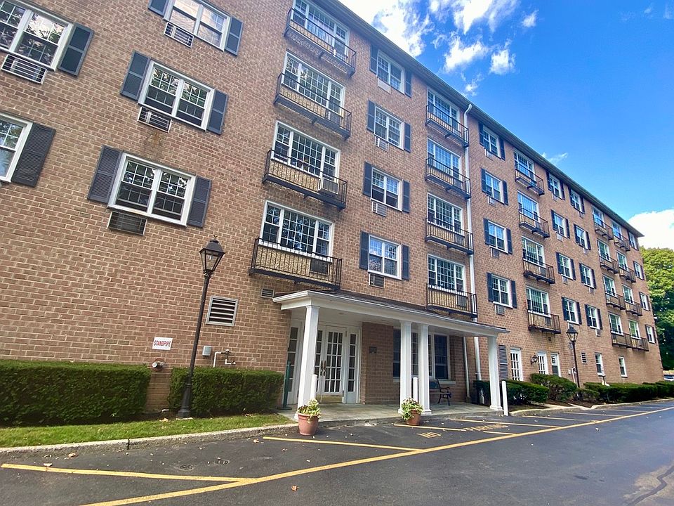 4 Consulate Drive