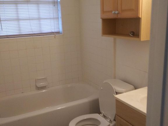 5th image of 621 Richmond Dr