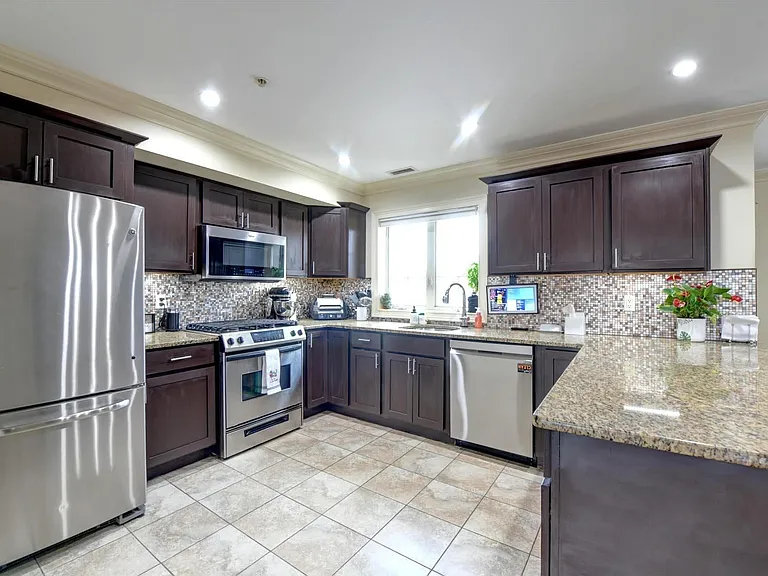 1625 Paterson Plank Rd #2 — Photo 9