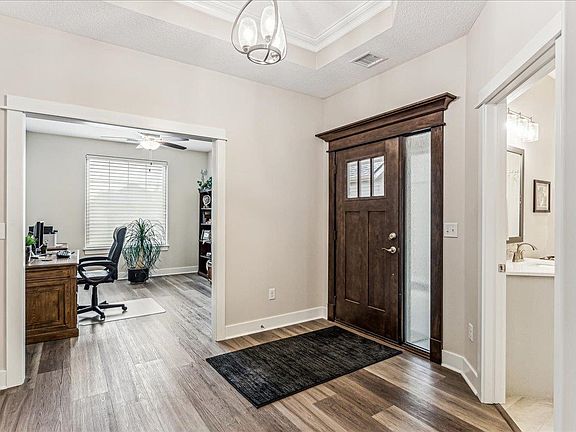 3rd image of 4867 N Prestwick Ave