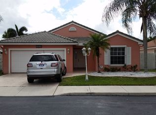 16556 NW 4th St, Pembroke Pines, FL 33028