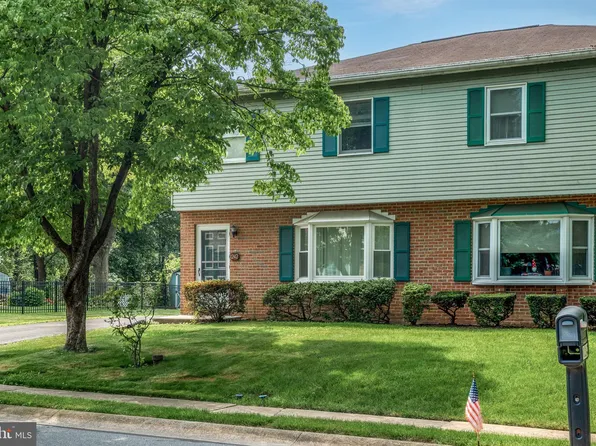 1242 Staman Ln, Columbia, PA 17512