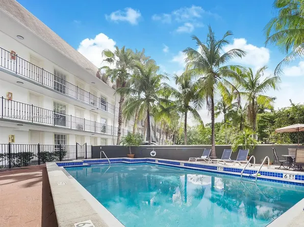 3245 Virginia St APT 34, Miami, FL 33133