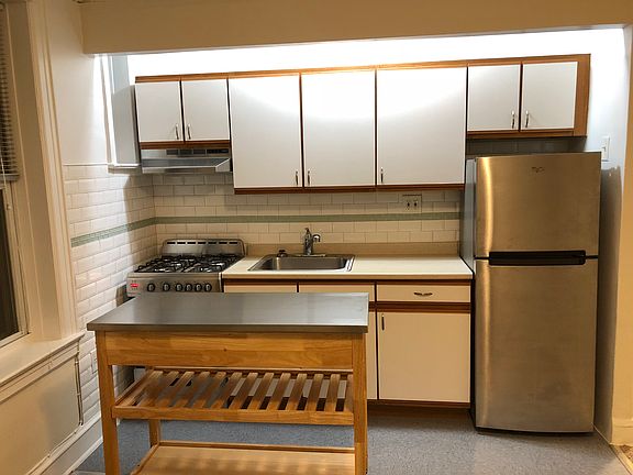 4th image of 4520 43rd St APT 3E