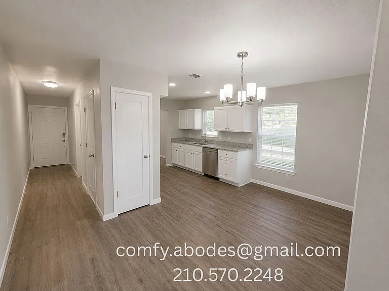 Freshly remodeled dining room & kitchen.