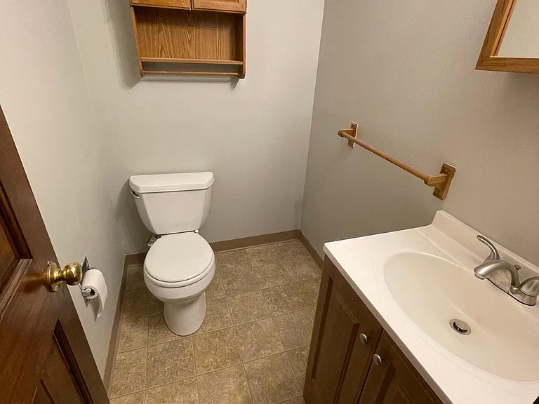 40 W Summerset Ln — Photo 12
