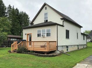 621 Park St, Prentice, WI 54556