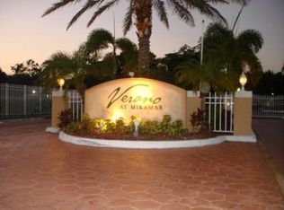 8008 SW 21st Ct, Hollywood, FL 33025