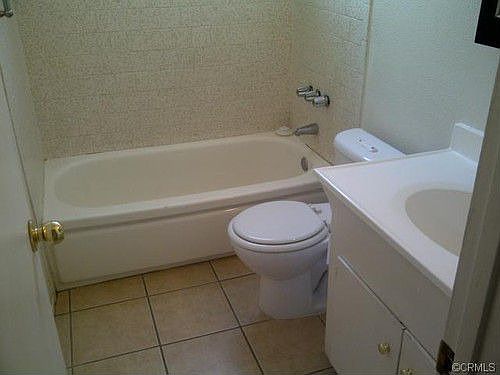 4th image of 17220 Barbee St APT B