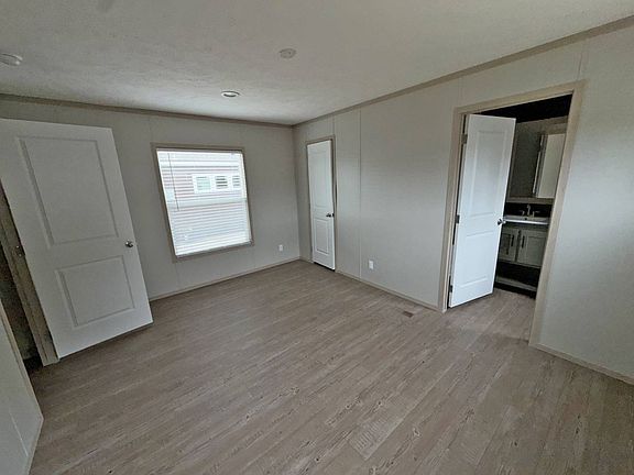 5th image of 411 Sandy Bass Ln #6
