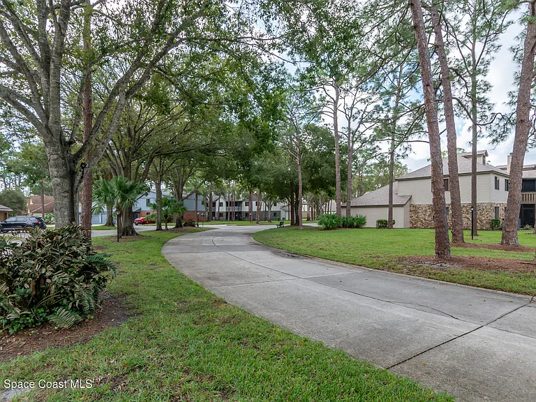 9017 Manchester Ln #21E — Photo 42