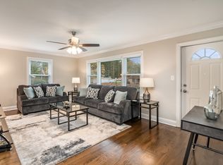 823 Jay St #ID1285082P, Elgin, IL 60120