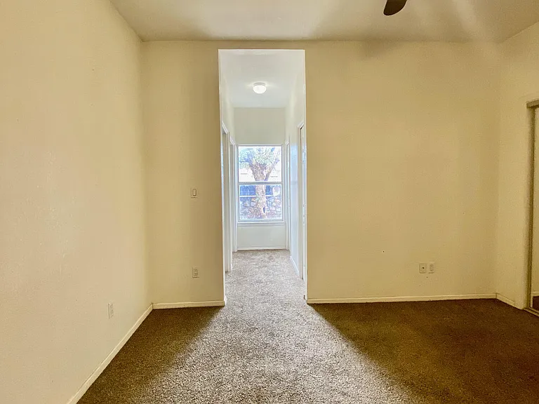 2215 King James Pl — Photo 18