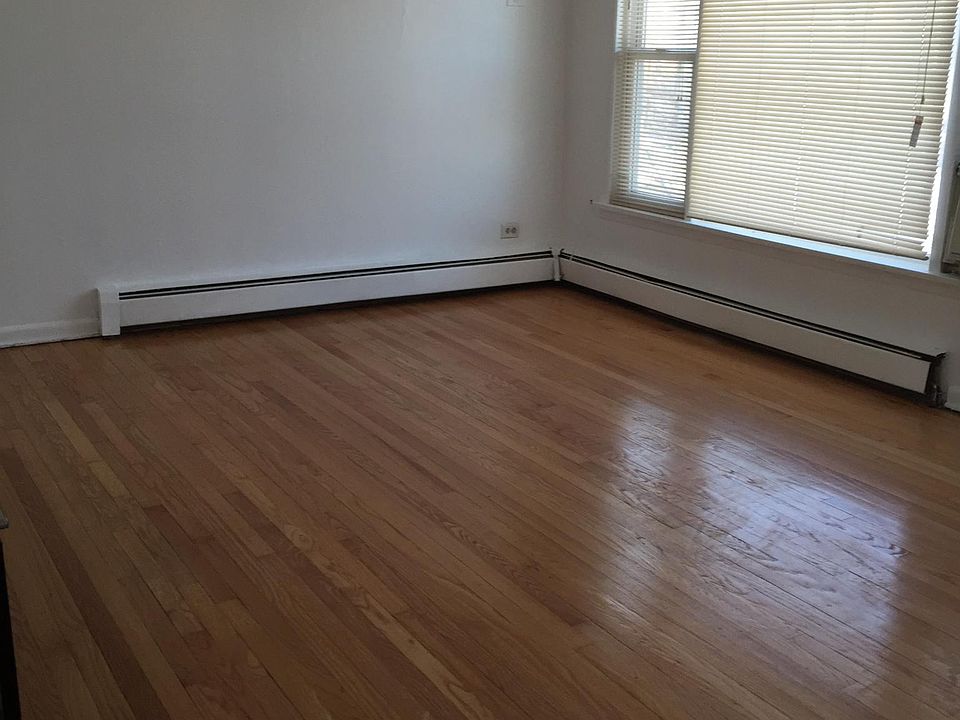 1st image of 4111 Lindenwood Dr APT 2E