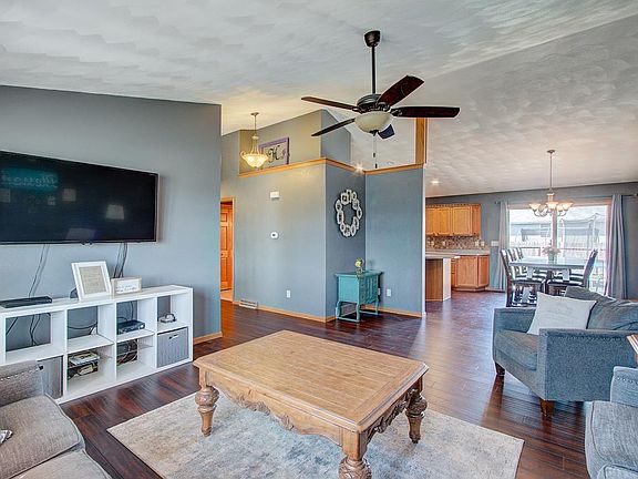 4th image of 3901 Teal Ln