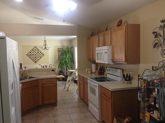 4th image of 132 Monterey Oaks Dr