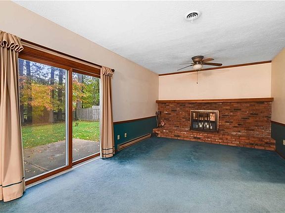 2nd image of 32642 Redwood Blvd