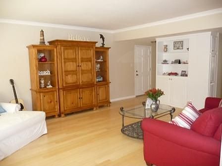 Built-in Bookshelves